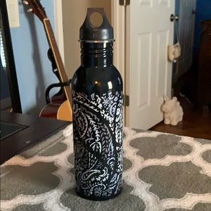 Vera Bradley 25oz water bottle